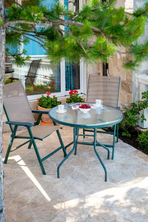 Boka Apartments Tivat Luaran gambar