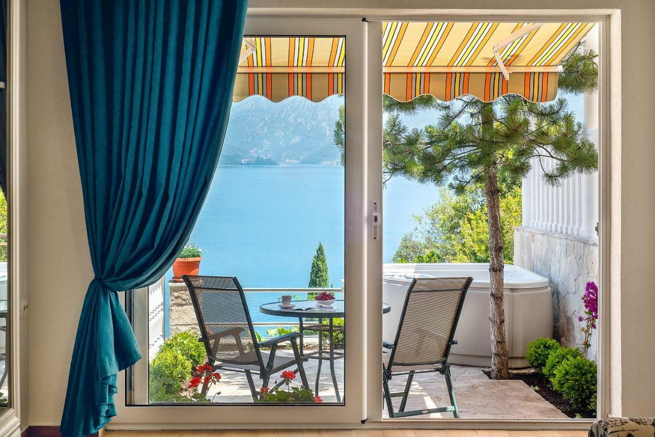 Boka Apartments Tivat Luaran gambar